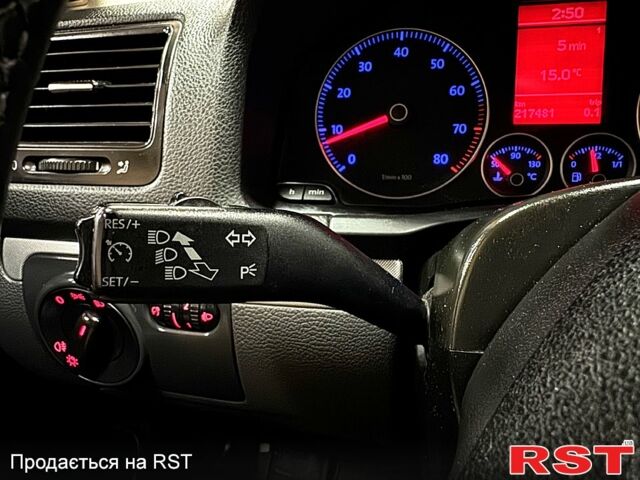 Серый Фольксваген Гольф, объемом двигателя 1.4 л и пробегом 217 тыс. км за 5800 $, фото 12 на Automoto.ua