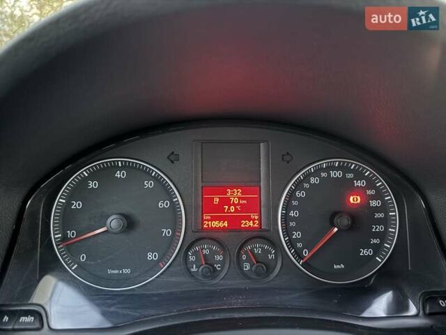 Сірий Фольксваген Гольф, об'ємом двигуна 1.6 л та пробігом 210 тис. км за 5999 $, фото 12 на Automoto.ua