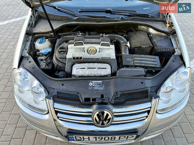 Сірий Фольксваген Гольф, об'ємом двигуна 1.4 л та пробігом 206 тис. км за 6900 $, фото 90 на Automoto.ua