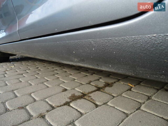 Серый Фольксваген Гольф, объемом двигателя 1.9 л и пробегом 290 тыс. км за 5600 $, фото 29 на Automoto.ua