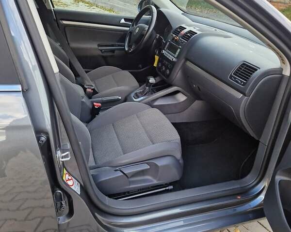 Серый Фольксваген Гольф, объемом двигателя 1.4 л и пробегом 161 тыс. км за 6500 $, фото 15 на Automoto.ua