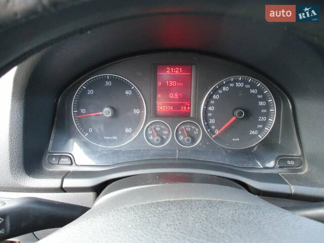 Серый Фольксваген Гольф, объемом двигателя 1.9 л и пробегом 290 тыс. км за 5600 $, фото 13 на Automoto.ua