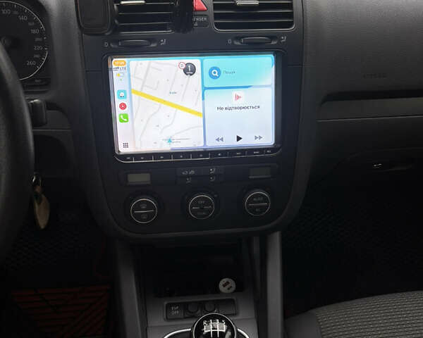 Серый Фольксваген Гольф, объемом двигателя 1.6 л и пробегом 250 тыс. км за 5999 $, фото 17 на Automoto.ua