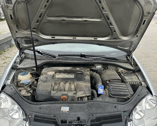 Сірий Фольксваген Гольф, об'ємом двигуна 1.6 л та пробігом 227 тис. км за 6000 $, фото 27 на Automoto.ua