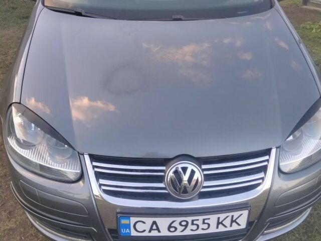 Серый Фольксваген Гольф, объемом двигателя 1.4 л и пробегом 255 тыс. км за 5400 $, фото 1 на Automoto.ua