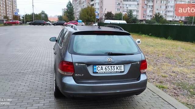 Серый Фольксваген Гольф, объемом двигателя 1.9 л и пробегом 364 тыс. км за 5100 $, фото 5 на Automoto.ua