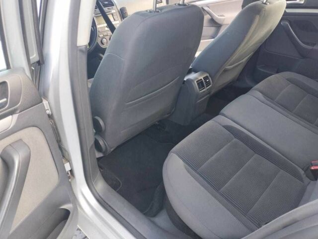 Серый Фольксваген Гольф, объемом двигателя 1.4 л и пробегом 237 тыс. км за 5350 $, фото 16 на Automoto.ua