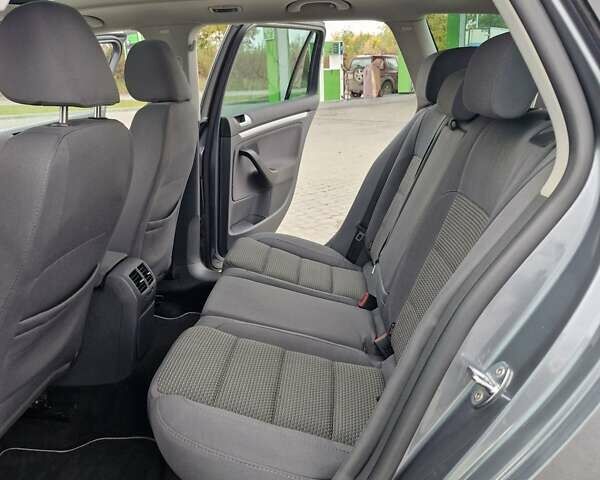 Серый Фольксваген Гольф, объемом двигателя 0 л и пробегом 217 тыс. км за 7500 $, фото 39 на Automoto.ua