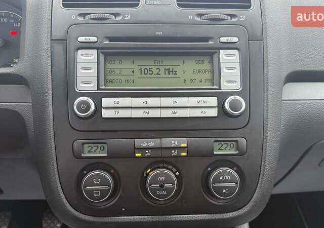 Серый Фольксваген Гольф, объемом двигателя 1.6 л и пробегом 218 тыс. км за 6900 $, фото 22 на Automoto.ua