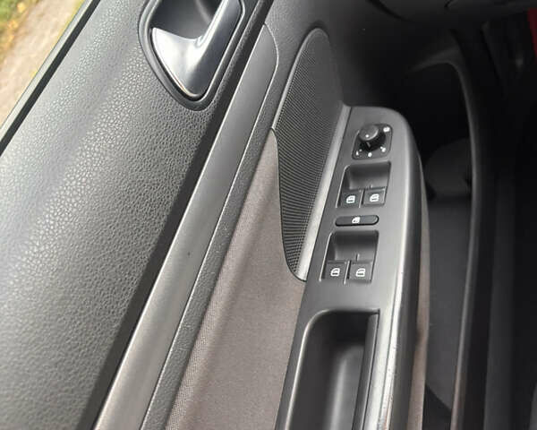 Серый Фольксваген Гольф, объемом двигателя 1.6 л и пробегом 250 тыс. км за 5999 $, фото 15 на Automoto.ua