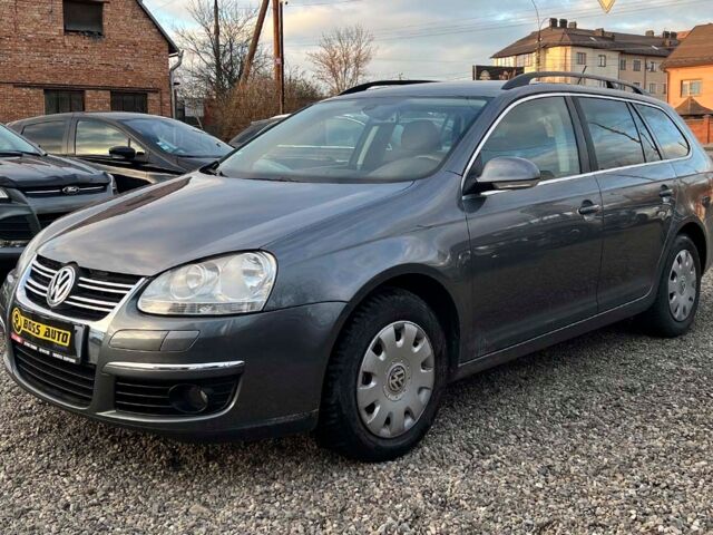 Серый Фольксваген Гольф, объемом двигателя 1.4 л и пробегом 230 тыс. км за 5899 $, фото 2 на Automoto.ua