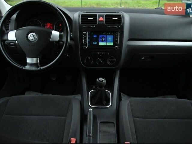 Серый Фольксваген Гольф, объемом двигателя 1.9 л и пробегом 298 тыс. км за 6300 $, фото 5 на Automoto.ua