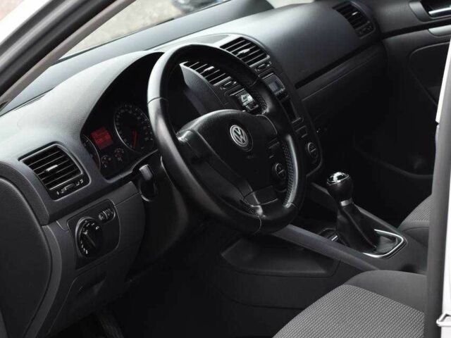 Сірий Фольксваген Гольф, об'ємом двигуна 1.6 л та пробігом 265 тис. км за 5950 $, фото 8 на Automoto.ua