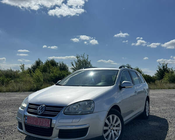Серый Фольксваген Гольф, объемом двигателя 1.6 л и пробегом 220 тыс. км за 7300 $, фото 66 на Automoto.ua