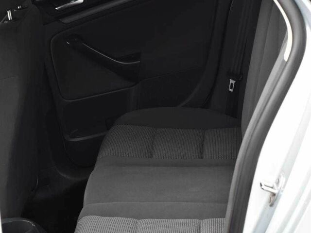 Сірий Фольксваген Гольф, об'ємом двигуна 1.6 л та пробігом 265 тис. км за 5950 $, фото 19 на Automoto.ua