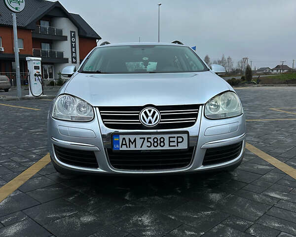 Серый Фольксваген Гольф, объемом двигателя 1.9 л и пробегом 321 тыс. км за 6100 $, фото 1 на Automoto.ua