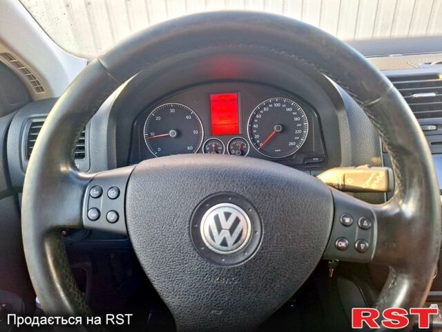 Серый Фольксваген Гольф, объемом двигателя 1.9 л и пробегом 252 тыс. км за 6200 $, фото 3 на Automoto.ua