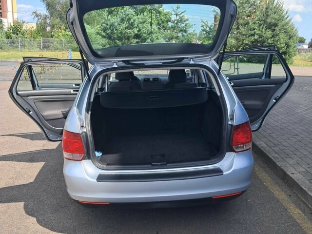 Сірий Фольксваген Гольф, об'ємом двигуна 1.6 л та пробігом 199 тис. км за 5900 $, фото 19 на Automoto.ua