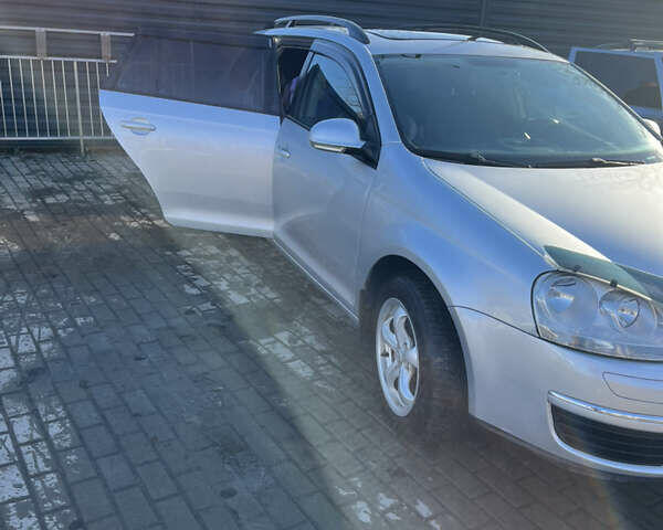 Серый Фольксваген Гольф, объемом двигателя 1.9 л и пробегом 301 тыс. км за 5800 $, фото 6 на Automoto.ua