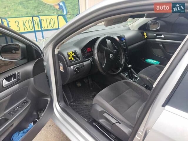 Серый Фольксваген Гольф, объемом двигателя 1.6 л и пробегом 297 тыс. км за 6600 $, фото 9 на Automoto.ua