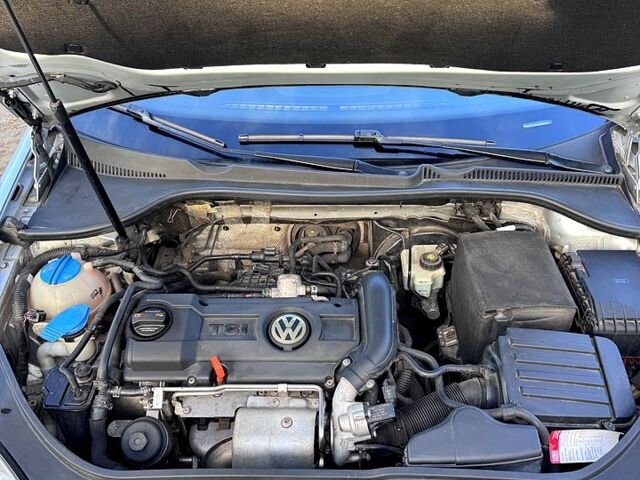 Серый Фольксваген Гольф, объемом двигателя 1.4 л и пробегом 241 тыс. км за 6400 $, фото 6 на Automoto.ua