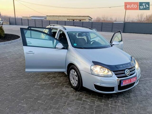 Серый Фольксваген Гольф, объемом двигателя 1.6 л и пробегом 210 тыс. км за 6450 $, фото 17 на Automoto.ua