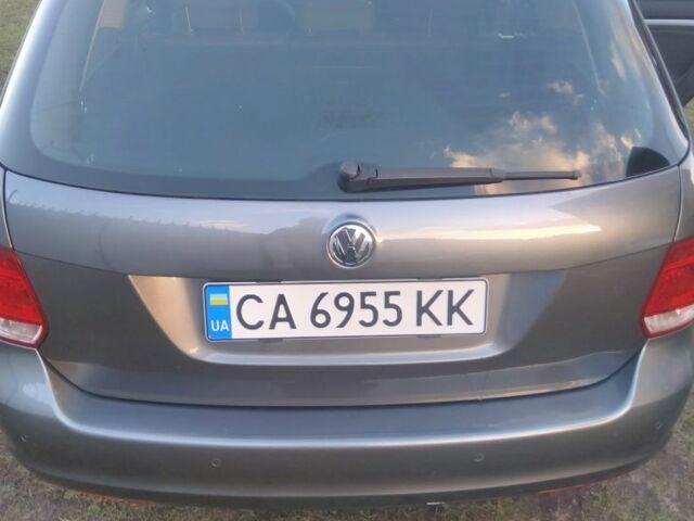 Серый Фольксваген Гольф, объемом двигателя 1.4 л и пробегом 255 тыс. км за 5400 $, фото 2 на Automoto.ua