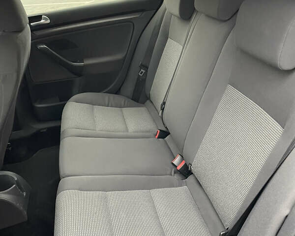 Сірий Фольксваген Гольф, об'ємом двигуна 1.9 л та пробігом 280 тис. км за 6600 $, фото 45 на Automoto.ua