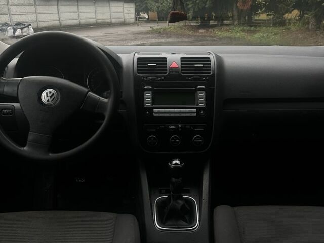 Серый Фольксваген Гольф, объемом двигателя 1.9 л и пробегом 350 тыс. км за 2050 $, фото 9 на Automoto.ua