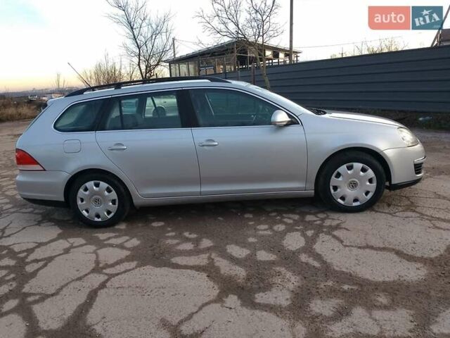 Серый Фольксваген Гольф, объемом двигателя 1.6 л и пробегом 202 тыс. км за 6000 $, фото 5 на Automoto.ua