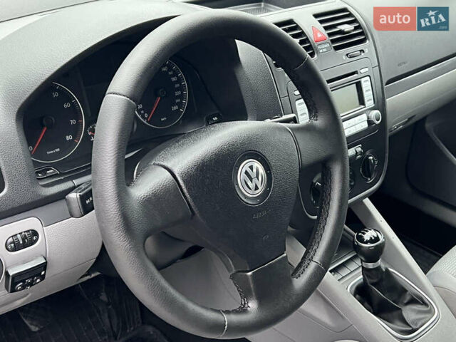 Серый Фольксваген Гольф, объемом двигателя 0 л и пробегом 236 тыс. км за 5800 $, фото 25 на Automoto.ua