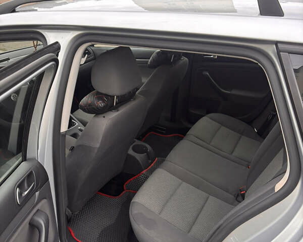 Серый Фольксваген Гольф, объемом двигателя 1.6 л и пробегом 250 тыс. км за 5999 $, фото 10 на Automoto.ua