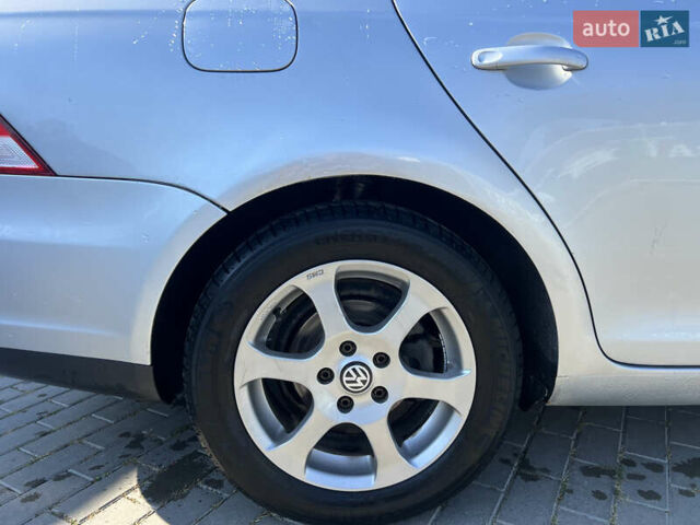 Серый Фольксваген Гольф, объемом двигателя 1.9 л и пробегом 280 тыс. км за 5500 $, фото 20 на Automoto.ua