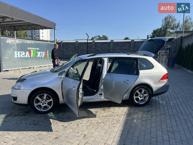 Серый Фольксваген Гольф, объемом двигателя 1.9 л и пробегом 280 тыс. км за 5500 $, фото 26 на Automoto.ua