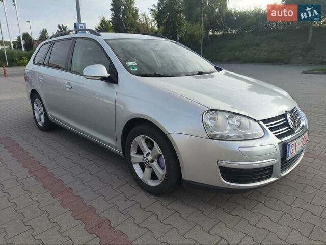 Серый Фольксваген Гольф, объемом двигателя 1.6 л и пробегом 198 тыс. км за 5000 $, фото 2 на Automoto.ua