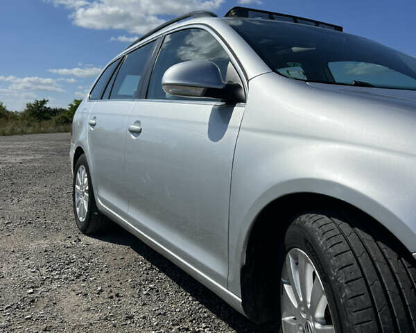 Серый Фольксваген Гольф, объемом двигателя 1.6 л и пробегом 220 тыс. км за 7300 $, фото 25 на Automoto.ua