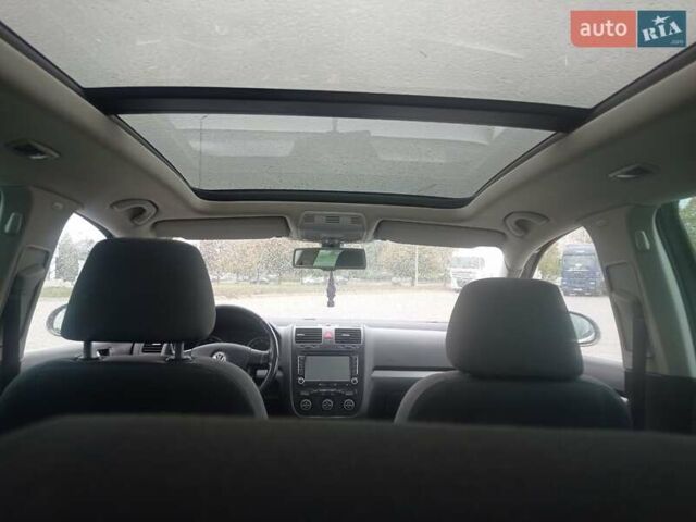 Серый Фольксваген Гольф, объемом двигателя 1.4 л и пробегом 196 тыс. км за 5650 $, фото 4 на Automoto.ua