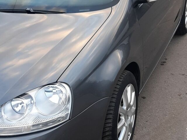 Серый Фольксваген Гольф, объемом двигателя 1.6 л и пробегом 243 тыс. км за 6900 $, фото 2 на Automoto.ua