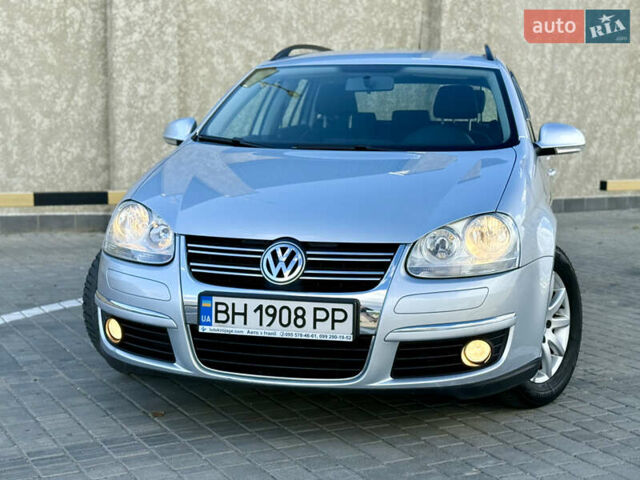 Сірий Фольксваген Гольф, об'ємом двигуна 1.4 л та пробігом 206 тис. км за 6900 $, фото 4 на Automoto.ua