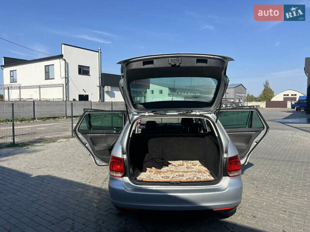 Серый Фольксваген Гольф, объемом двигателя 1.9 л и пробегом 280 тыс. км за 5500 $, фото 28 на Automoto.ua