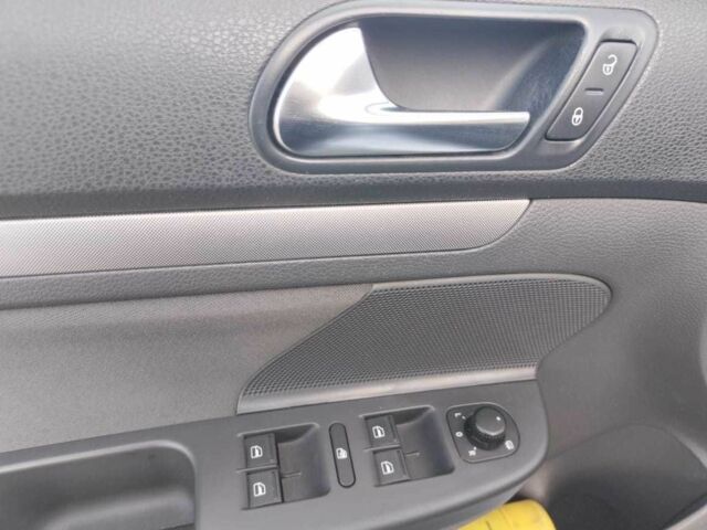 Серый Фольксваген Гольф, объемом двигателя 1.4 л и пробегом 237 тыс. км за 5350 $, фото 15 на Automoto.ua