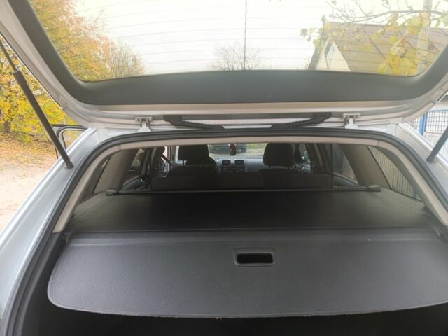 Фольксваген Гольф 2008 в Черкассах на Automoto.ua Серый Фольксваген Гольф, объемом двигателя 0 л и пробегом 291 тыс. км за 7500 $, фото 5 на Automoto.ua