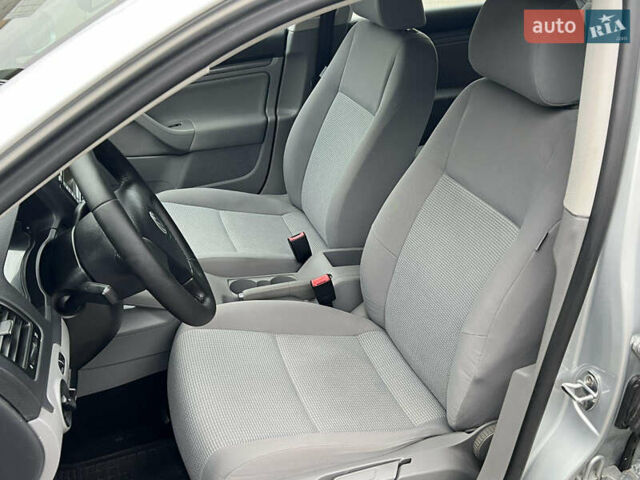 Серый Фольксваген Гольф, объемом двигателя 0 л и пробегом 236 тыс. км за 5800 $, фото 23 на Automoto.ua