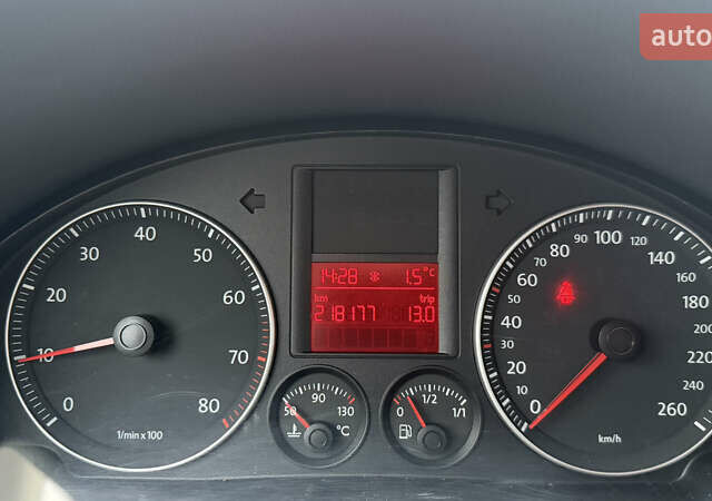 Серый Фольксваген Гольф, объемом двигателя 1.6 л и пробегом 218 тыс. км за 6900 $, фото 17 на Automoto.ua