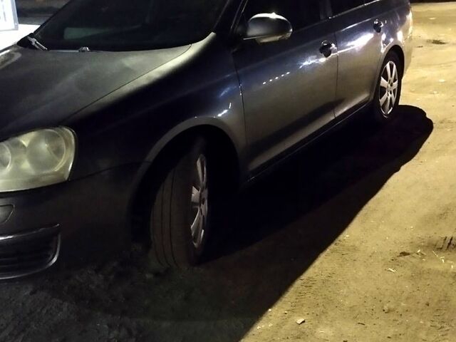 Серый Фольксваген Гольф, объемом двигателя 1.9 л и пробегом 400 тыс. км за 5800 $, фото 4 на Automoto.ua