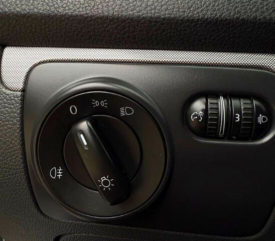 Серый Фольксваген Гольф, объемом двигателя 1.4 л и пробегом 211 тыс. км за 5300 $, фото 11 на Automoto.ua