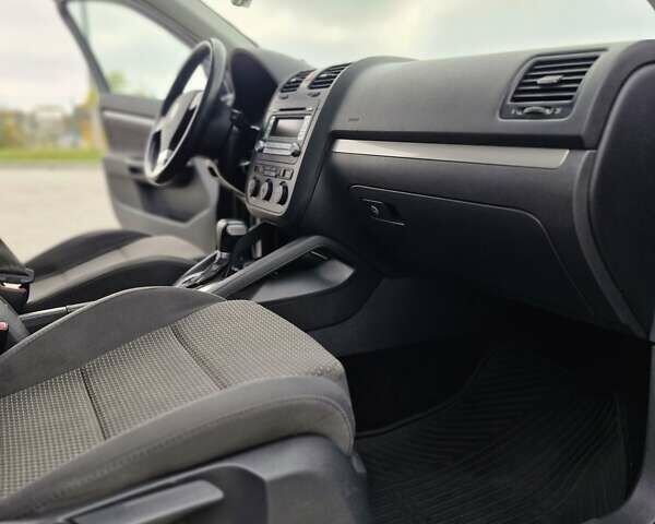 Серый Фольксваген Гольф, объемом двигателя 0 л и пробегом 217 тыс. км за 7500 $, фото 53 на Automoto.ua