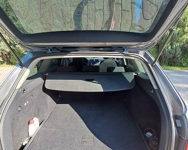 Серый Фольксваген Гольф, объемом двигателя 1.9 л и пробегом 335 тыс. км за 5700 $, фото 12 на Automoto.ua