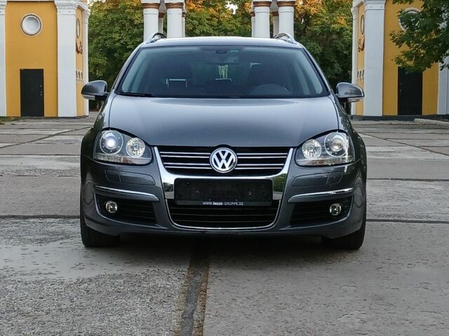 Фольксваген Гольф 2008 в Днепре (Днепропетровске) на Automoto.ua Серый Фольксваген Гольф, объемом двигателя 0 л и пробегом 192 тыс. км за 7800 $, фото 1 на Automoto.ua