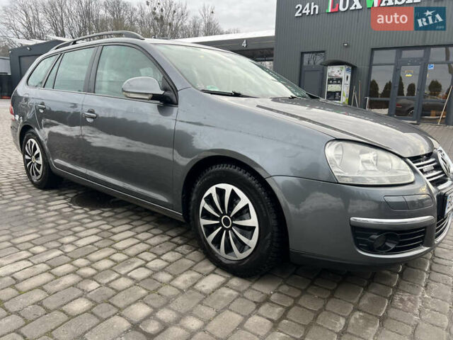 Серый Фольксваген Гольф, объемом двигателя 1.9 л и пробегом 351 тыс. км за 6000 $, фото 4 на Automoto.ua